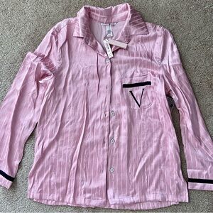 NWT Victoria's Secret Long Sleeve Logo Pink Button up Blouse Shirt